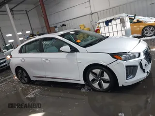 2020 Hyundai Ioniq SEL z VIN KMHC85LC9LU209366, wystawiony jako IAAI lot #41248182 z przebiegiem 120 121 mil mil oraz . Historia ofert i sprzedaży dostępna na DreamBid. Obrazek 13.