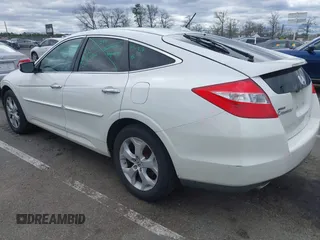 2010 Honda Crosstour EX-L z VIN 5J6TF2H57AL005231, wystawiony jako IAAI lot #42029109 z przebiegiem 134 451 mil mil oraz . Historia ofert i sprzedaży dostępna na DreamBid. Obrazek 3.
