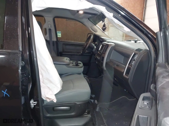 2018 Ram 2500 Tradesman with VIN 3C6UR5CJ5JG277725, listed as a IAAI auction lot 41577938 with 81,262 mi miles. Bid and sale history available at carsss.com. Image 5.