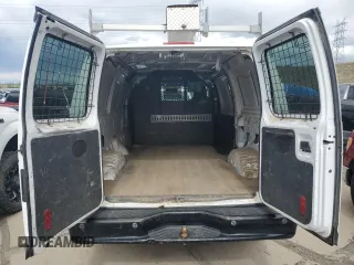 2012 Ford Econoline Cargo Super Duty Commercial z VIN 1FTSE3EL6CDA32009, wystawiony jako Copart lot #54269735 z przebiegiem 323 928 mil mil oraz Szkoda całkowita • Salvage title. Historia ofert i sprzedaży dostępna na DreamBid. Obrazek 10.