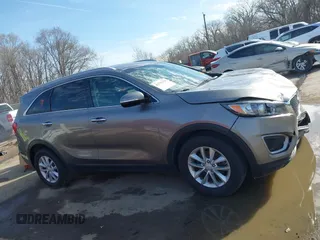 2017 Kia Sorento LX with VIN 5XYPG4A33HG268167, listed as a IAAI auction lot 41792320 with 74,528 mi miles. Bid and sale history available at carsss.com. Image 13.