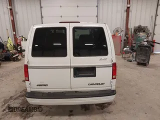 1998 Chevrolet Astro Cargo Van YF7 Upfitter with VIN 1GBDM19W1WB121821, listed as a IAAI auction lot 41463704 with 141,724 mi miles. Bid and sale history available at carsss.com. Image 16.