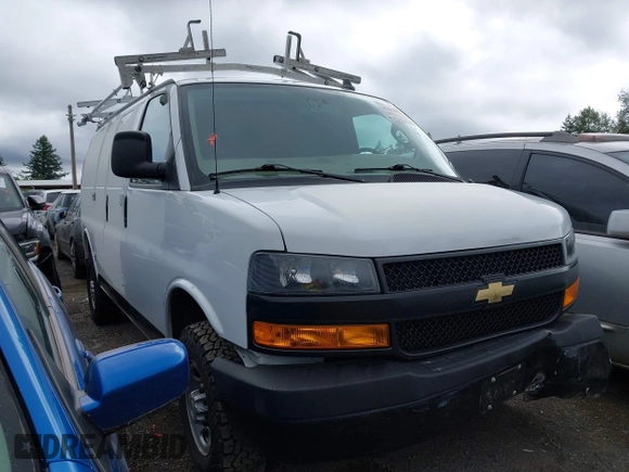 2020 Chevrolet Express Cargo z VIN 1GCWGAFGXL1276698, wystawiony jako IAAI lot #42406833 z przebiegiem 63 143 mil mil oraz . Historia ofert i sprzedaży dostępna na DreamBid. Obrazek 1.