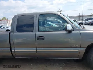 2002 Chevrolet Silverado 1500 LS with VIN 2GCEC19T921110469, listed as a IAAI auction lot 39912012 with 288,705 mi miles. Bid and sale history available at carsss.com. Image 14.