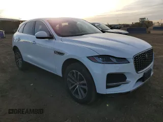 2022 Jaguar F-Pace with VIN SADCK2EX2NA692924, listed as a Copart auction lot 84431864 with 31,520 mi miles and Salvage title. Bid and sale history available at DreamBid. Image 4.