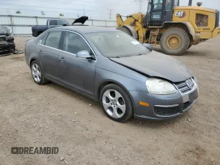 2008 Volkswagen Jetta SE z VIN 3VWRM71K08M099347, wystawiony jako Copart lot #57061795 z przebiegiem 129 225 mil mil oraz Szkoda całkowita • Salvage title. Historia ofert i sprzedaży dostępna na DreamBid. Obrazek 4.