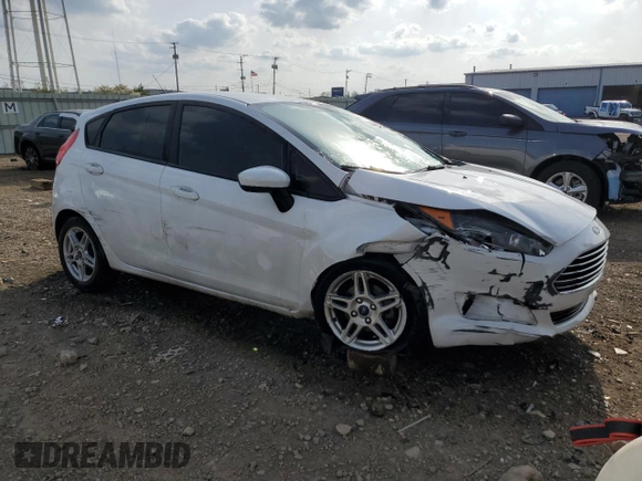 2019 Ford Fiesta SE z VIN 3FADP4EJ0KM155367, wystawiony jako Copart lot #55058265 z przebiegiem 73 156 mil mil oraz Szkoda całkowita • Salvage title. Historia ofert i sprzedaży dostępna na DreamBid. Obrazek 4.