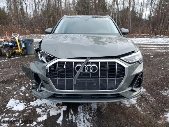 2023 Audi Q3 Technik with VIN WA1FECF35P1112578, listed as a Copart auction lot 83089454 with 32,774 mi miles and Salvage Title. Bid and sale history available at carsss.com. Image 5.