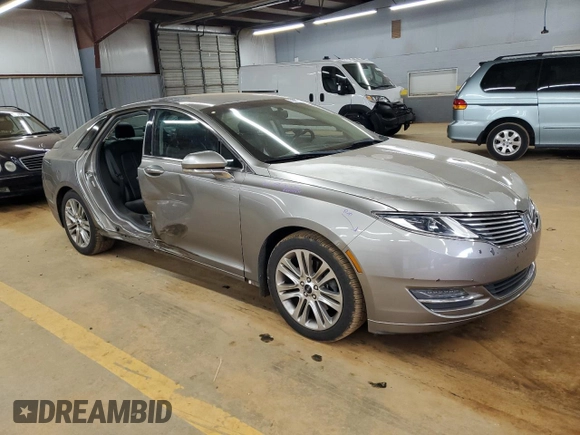 2015 Lincoln MKZ with VIN 3LN6L2G95FR624754, listed as a Copart auction lot 55557745 with 84,602 mi miles and Salvage title. Bid and sale history available at DreamBid. Image 4.