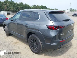 2024 Mazda CX-50 S Preferred z VIN 7MMVABBM3RN212440, wystawiony jako IAAI lot #42162787 z przebiegiem 11 330 mil mil oraz . Historia ofert i sprzedaży dostępna na DreamBid. Obrazek 3.