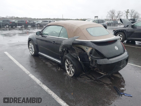 2013 Volkswagen Beetle 2.5L with VIN 3VW5P7AT8DM832656, listed as a IAAI auction lot 41729356 with 124,156 mi miles and . Bid and sale history available at DreamBid. Image 6.