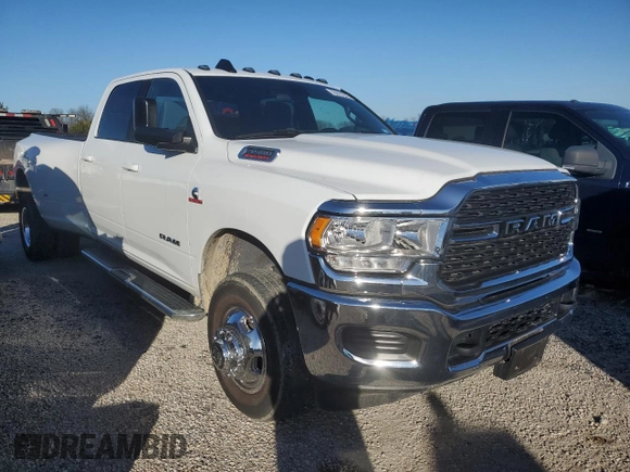 2022 Ram 3500 Big Horn with VIN 3C63RRHL2NG260030, listed as a Copart auction lot 82290494 with 33,598 mi miles and Clean Title. Bid and sale history available at carsss.com. Image 4.