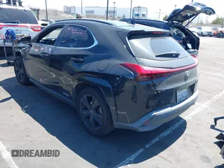 2021 Lexus UX 250h z VIN JTHP9JBH2M2048461, wystawiony jako IAAI lot #42017871 z przebiegiem 56 537 mil mil oraz . Historia ofert i sprzedaży dostępna na DreamBid. Obrazek 3.
