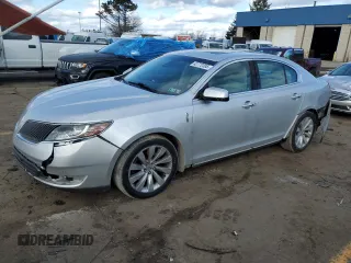 2016 Lincoln MKS z VIN 1LNHL9DK5GG601847, wystawiony jako Copart lot #42772395 z przebiegiem 146 003 mil mil oraz Czysty tytuł • Clean title. Historia ofert i sprzedaży dostępna na DreamBid. Obrazek 1.