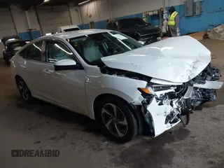 2019 Honda Insight EX z VIN 19XZE4F52KE004774, wystawiony jako IAAI lot #41855502 z przebiegiem 114 797 mil mil oraz . Historia ofert i sprzedaży dostępna na DreamBid. Obrazek 1.