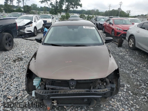 2013 Volkswagen Jetta S z VIN 3VW2K7AJ9DM308741, wystawiony jako Copart lot #58123975 z przebiegiem 103 066 mil mil oraz Szkoda całkowita • Salvage title. Historia ofert i sprzedaży dostępna na DreamBid. Obrazek 5.