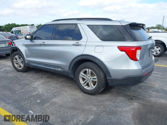 2020 Ford Explorer XLT z VIN 1FMSK7DH3LGA68098, wystawiony jako IAAI lot #41710249 z przebiegiem 78 924 mil mil oraz . Historia ofert i sprzedaży dostępna na DreamBid. Obrazek 3.