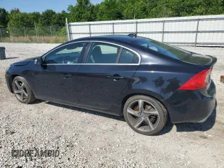 2012 Volvo S60 T6 z VIN YV1902FH3C2084933, wystawiony jako Copart lot #57816095 z przebiegiem 83 451 mil mil oraz Szkoda całkowita • Salvage title. Historia ofert i sprzedaży dostępna na DreamBid. Obrazek 2.