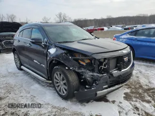 2022 Cadillac XT4 AWD Premium Luxury with VIN 1GYFZDR42NF140322, listed as a Copart auction lot 89084545 with 32,440 mi miles and Salvage Title. Bid and sale history available at carsss.com. Image 4.