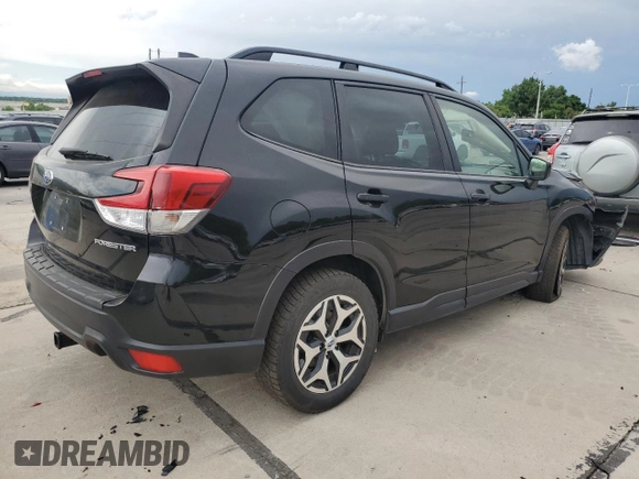 2021 Subaru Forester Premium z VIN JF2SKAFC6MH485036, wystawiony jako Copart lot #61420835 z przebiegiem Nie podano mil oraz Szkoda całkowita • Salvage title. Historia ofert i sprzedaży dostępna na DreamBid. Obrazek 3.