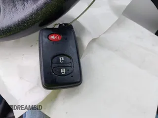 2011 Toyota Prius I z VIN JTDKN3DU6B1394092, wystawiony jako IAAI lot #42316595 z przebiegiem 230 999 mil mil oraz . Historia ofert i sprzedaży dostępna na DreamBid. Obrazek 11.