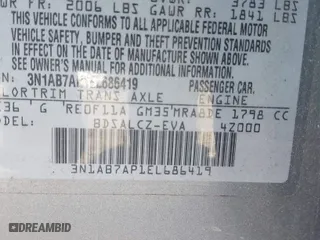 2014 Nissan Sentra SR with VIN 3N1AB7AP1EL686419, listed as a IAAI auction lot 41855324 with 88,326 mi miles. Bid and sale history available at carsss.com. Image 9.