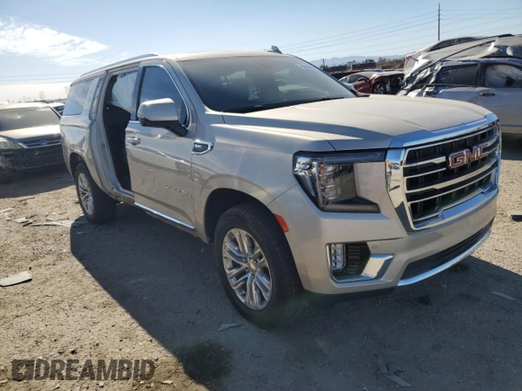 2021 GMC Yukon XL SLT with VIN 1GKS2GKD7MR421859, listed as a Copart auction lot 82650854 with 85,775 mi miles and Salvage Title. Bid and sale history available at carsss.com. Image 4.