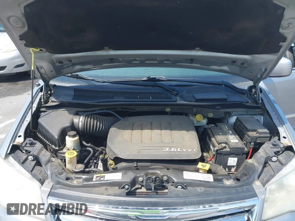 2014 Chrysler Town & Country Touring with VIN 2C4RC1BG7ER271455, listed as a IAAI auction lot 42102571 with 140,578 mi miles. Bid and sale history available at carsss.com. Image 10.