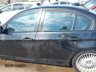 2009 BMW 3 Series 328i z VIN WBAPH73569E128649, wystawiony jako IAAI lot #41865103 z przebiegiem 238 385 mil mil oraz . Historia ofert i sprzedaży dostępna na DreamBid. Obrazek 14.