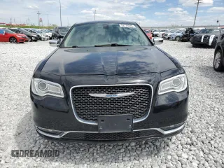 2018 Chrysler 300 Limited z VIN 2C3CCAKG9JH226690, wystawiony jako Copart lot #52778845 z przebiegiem 65 919 mil mil oraz Szkoda całkowita • Salvage title. Historia ofert i sprzedaży dostępna na DreamBid. Obrazek 5.