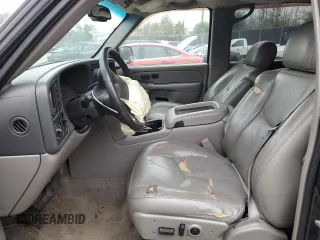 2005 Chevrolet Suburban LT with VIN 1GNFK16Z95J151301, listed as a Copart auction lot 83642854 with 190,221 mi miles and Salvage title. Bid and sale history available at DreamBid. Image 7.
