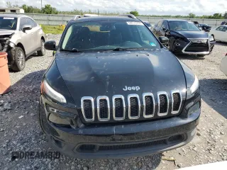 2017 Jeep Cherokee Latitude z VIN 1C4PJLCB9HW643823, wystawiony jako Copart lot #58516265 z przebiegiem 81 586 mil mil oraz Szkoda całkowita • Salvage title. Historia ofert i sprzedaży dostępna na DreamBid. Obrazek 5.