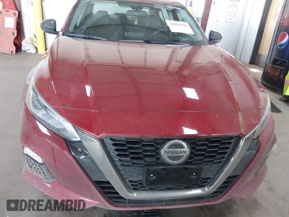 2020 Nissan Altima 2.5 SR with VIN 1N4BL4CV3LC282500, listed as a IAAI auction lot 38950394 with 61,401 mi miles. Bid and sale history available at carsss.com. Image 12.