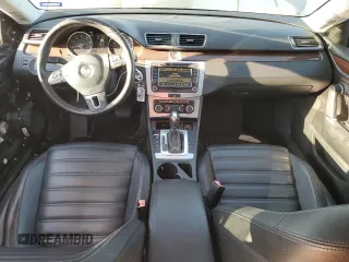 2012 Volkswagen CC Lux Limited with VIN WVWHN7AN5CE537803, listed as a Copart auction lot 82511734 with 124,416 mi miles and Salvage Title. Bid and sale history available at carsss.com. Image 8.
