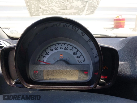 2014 Smart fortwo Pure with VIN WMEEJ3BA1EK752202, listed as a IAAI auction lot 42672207 with 65,736 mi miles and . Bid and sale history available at DreamBid. Image 7.