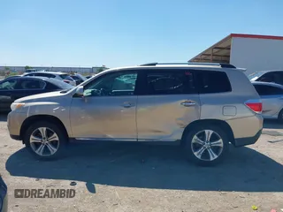 2011 Toyota Highlander Limited with VIN 5TDDK3EH8BS086668, listed as a IAAI auction lot 42071099 with 217,504 mi miles and . Bid and sale history available at DreamBid. Image 14.