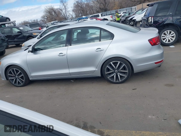 2014 Volkswagen Jetta GLI Edition 30 с VIN 3VW4S7AJ2EM214517, выставлен на аукционе IAAI как лот 41662860 с пробегом 185 783 миль миль и . История ставок и продаж доступна на DreamBid. Изображение 14.