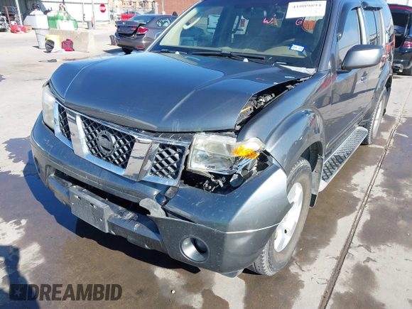 2005 Nissan Pathfinder SE with VIN 5N1AR18U45C751529, listed as a IAAI auction lot 41009894 with 167,023 mi miles. Bid and sale history available at carsss.com. Image 6.