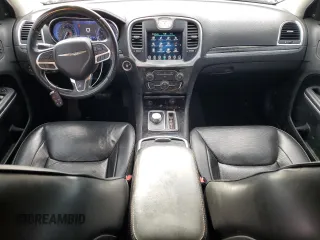 2019 Chrysler 300 Limited with VIN 2C3CCAKG9KH560364, listed as a Copart auction lot 80440934 with 81,213 mi miles and Salvage Title. Bid and sale history available at carsss.com. Image 8.