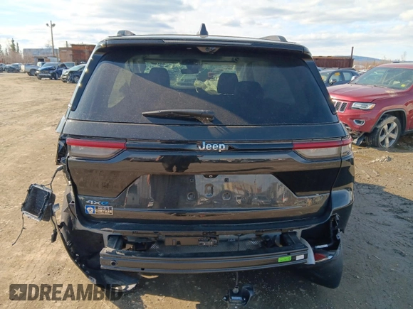 2023 Jeep Grand Cherokee 30th Anniversary with VIN 1C4RJYB66P8788458, listed as a Copart auction lot 54022075 with 392 mi miles and Salvage title. Bid and sale history available at DreamBid. Image 6.