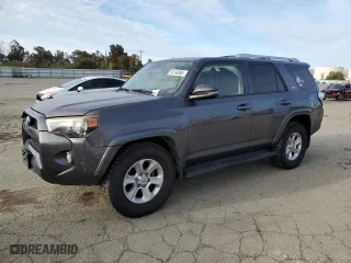2014 Toyota 4Runner SR5 with VIN JTEZU5JR0E5073560, listed as a Copart auction lot 50196995 with 138,536 mi miles and Salvage Title. Bid and sale history available at carsss.com. Image 1.