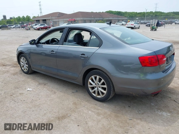 2013 Volkswagen Jetta SE with VIN 3VWBX7AJ3DM434661, listed as a IAAI auction lot 42505596 with 135,263 mi miles and . Bid and sale history available at DreamBid. Image 3.