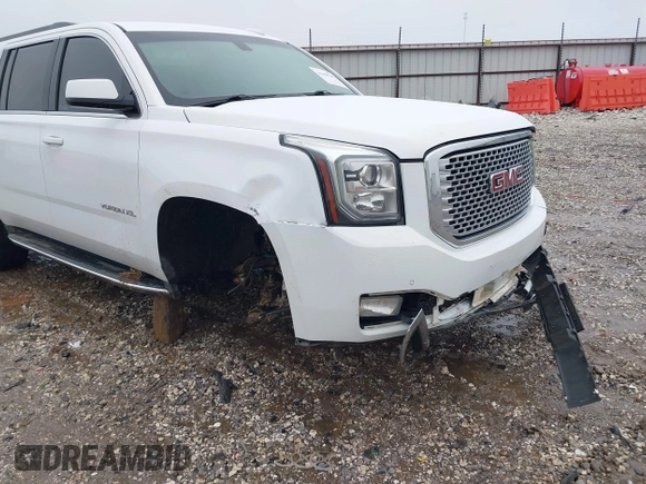 2017 GMC Yukon XL SLE with VIN 1GKS2FKC2HR239722, listed as a IAAI auction lot 41430741 with 152,289 mi miles. Bid and sale history available at carsss.com. Image 6.