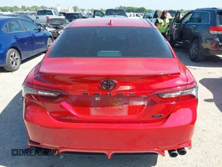 2022 Toyota Camry XSE z VIN 4T1K61AK1NU006141, wystawiony jako IAAI lot #42078782 z przebiegiem 55 637 mil mil oraz . Historia ofert i sprzedaży dostępna na DreamBid. Obrazek 16.
