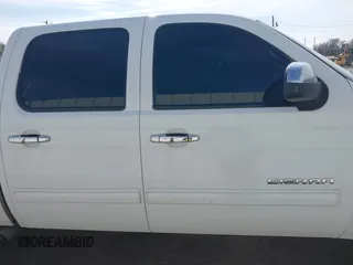2008 GMC Sierra 1500 SLE1 with VIN 3GTEK13JX8G304275, listed as a IAAI auction lot 41249001 with 195,116 mi miles. Bid and sale history available at carsss.com. Image 14.