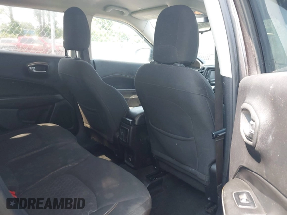 2018 Jeep Compass Sport with VIN 3C4NJDAB7JT235218, listed as a IAAI auction lot 42473771 with 106,302 mi miles and . Bid and sale history available at DreamBid. Image 8.