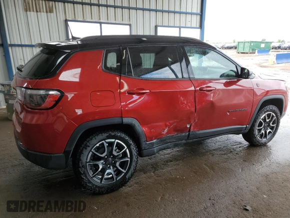 2025 Jeep Compass Trailhawk with VIN 3C4NJDDNXST550943, listed as a Copart auction lot 58935895 with 5,059 mi miles and Salvage title. Bid and sale history available at DreamBid. Image 3.