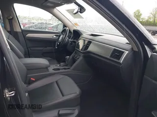 2018 Volkswagen Atlas SE с VIN 1V2CR2CA8JC566036, выставлен на аукционе IAAI как лот 42122613 с пробегом 89 691 миль миль и . История ставок и продаж доступна на DreamBid. Изображение 5.