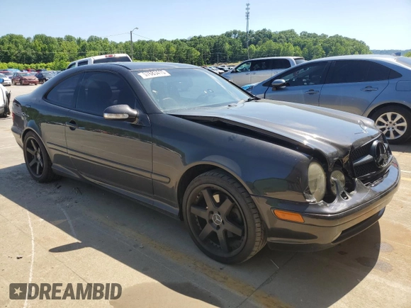 2001 Mercedes-Benz CLK 320/430 z VIN WDBLJ70GX1F171822, wystawiony jako Copart lot #57683415 z przebiegiem 152 154 mil mil oraz Szkoda całkowita • Salvage title. Historia ofert i sprzedaży dostępna na DreamBid. Obrazek 4.