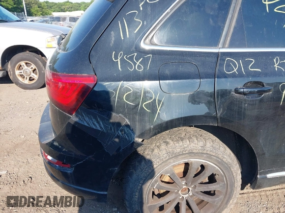 2013 Audi Q5 Premium with VIN WA1CFAFPXDA041154, listed as a IAAI auction lot 39572612 with Not provided miles and . Bid and sale history available at DreamBid. Image 6.